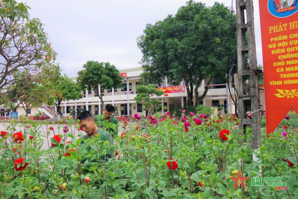 Không khí chuẩn bị đón Tết ở Sư đoàn 312